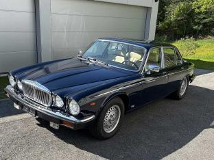 Daimler Double Six